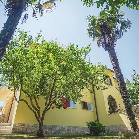 Vlado Apartment