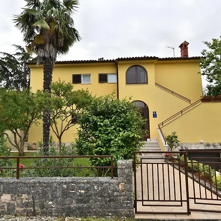 Vlado Appartamento Porec